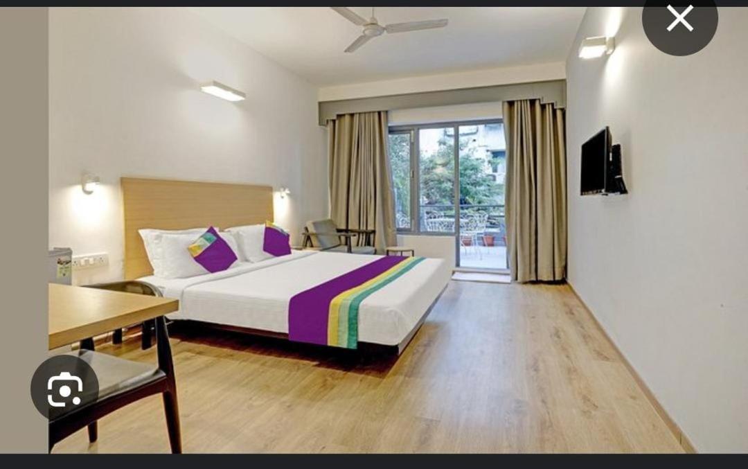 Blossom Rooms Hotel Vashishtha - Free Lunch Or Dinner- Free Breakfast Hajdarábád Exteriér fotografie